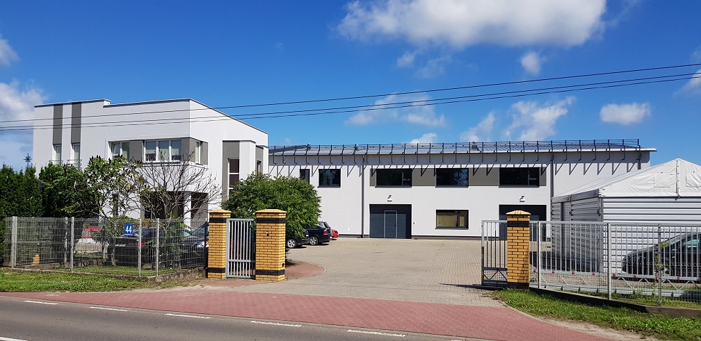 Wjazd do zakładu TOPAK DRUK w Macierzyszu